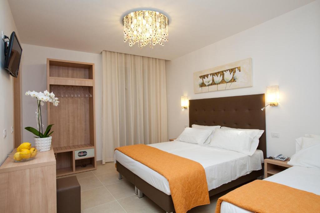 Hotel Ristorante Cesare Савіньяно-суль-Рубіконе Екстер'єр фото